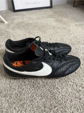 Nike Black and White Men’s Leather Soccer Cleats